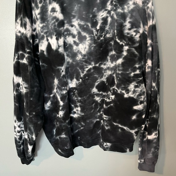 ZOOZATZ Tie Dye Oversized Tongue Floral Sweatshirt - Picture 7 of 8